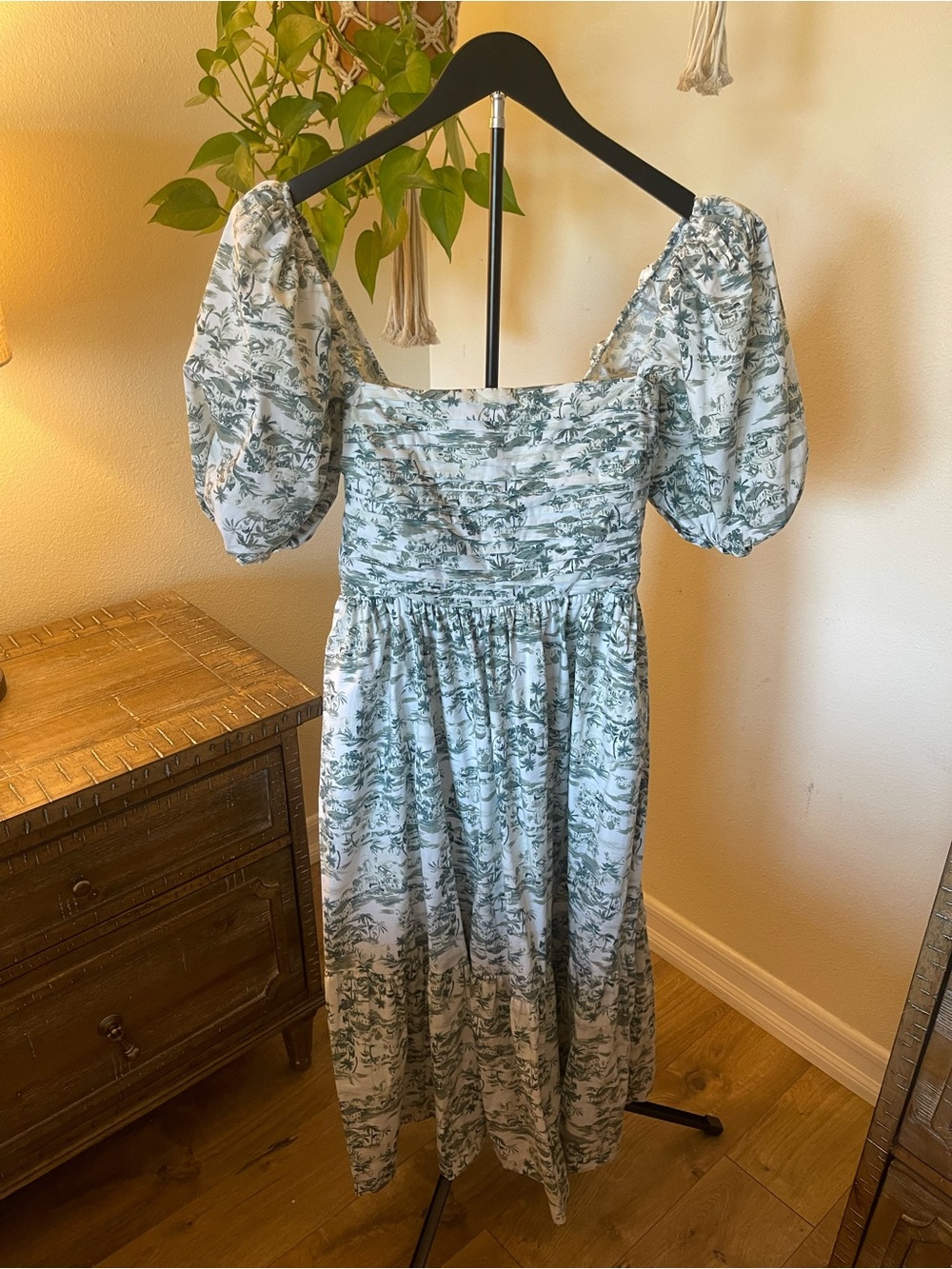 Abercrombie & Fitch Emerson White and Sage Green Toile Midi Dress